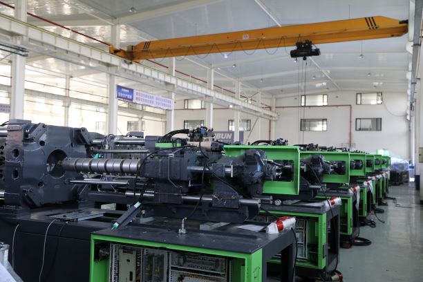 sk 140t servo motor injection molding machine