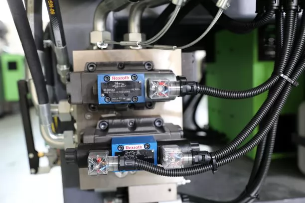 Máquina de moldagem por injeção servo motor SK 140T